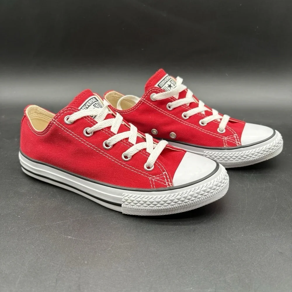Converse Chuck Taylor All Star Low Top Youth Size 3 Red Canvas Sneakers 3J236